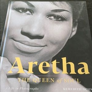 Aretha hardcover new table book